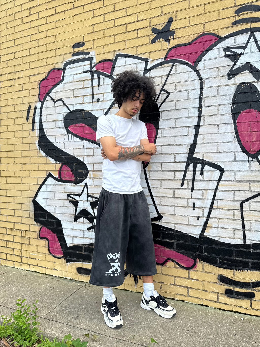 “Winning Flag” Shorts (Black)